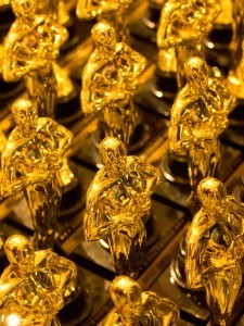 Oscar Statues LG dreamstime_m_19071736 (2)